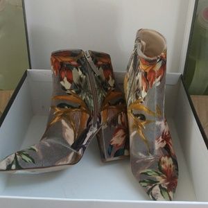 Nine west printed boots